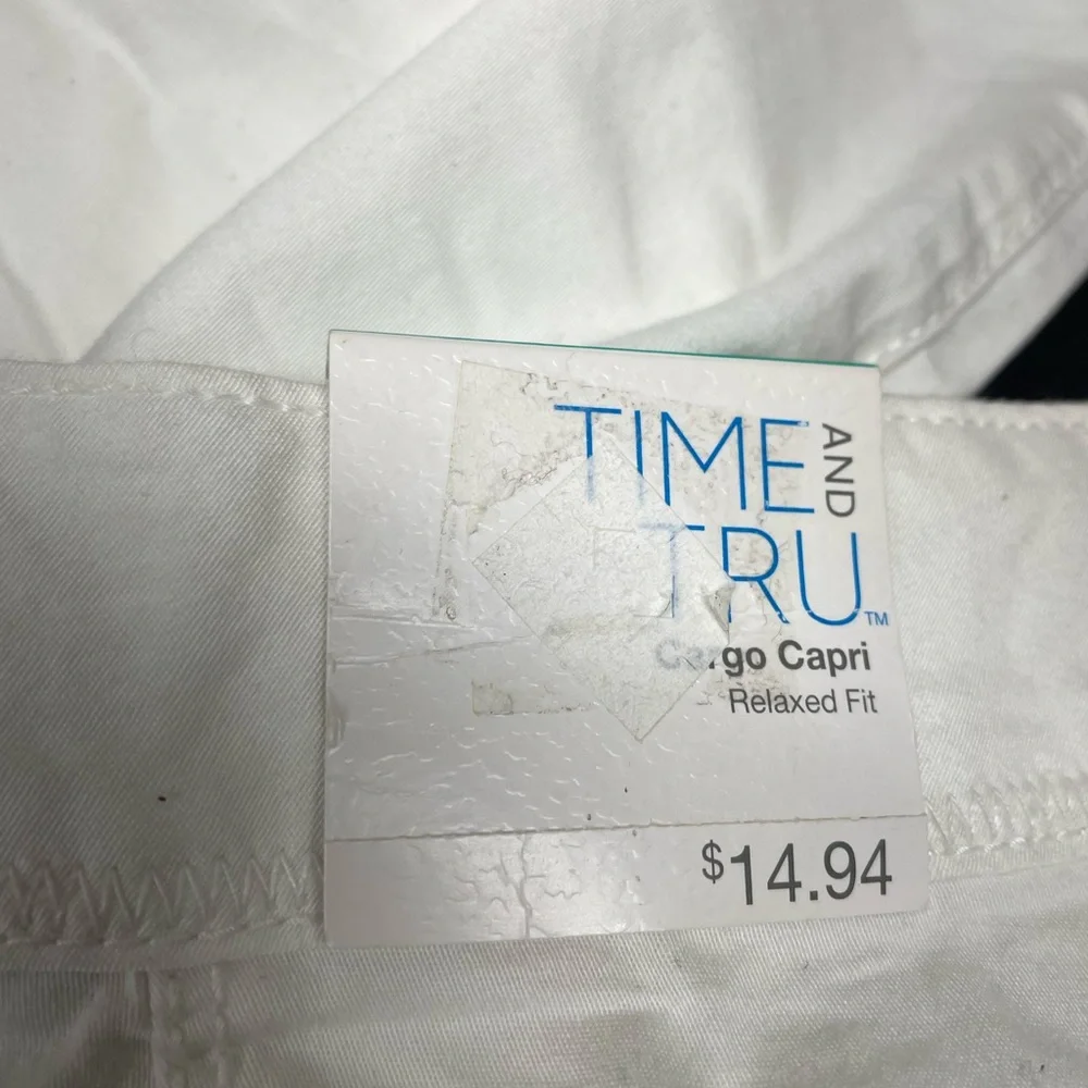 Time and Tru White Cargo Capri Pants - Picture 14 of 14